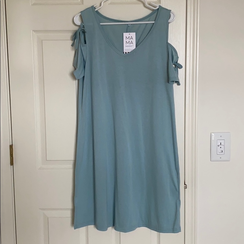 Tie sleeve shift dress
